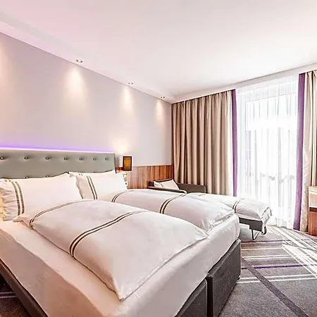 Premier Duesseldorf Centre Hotel 3*